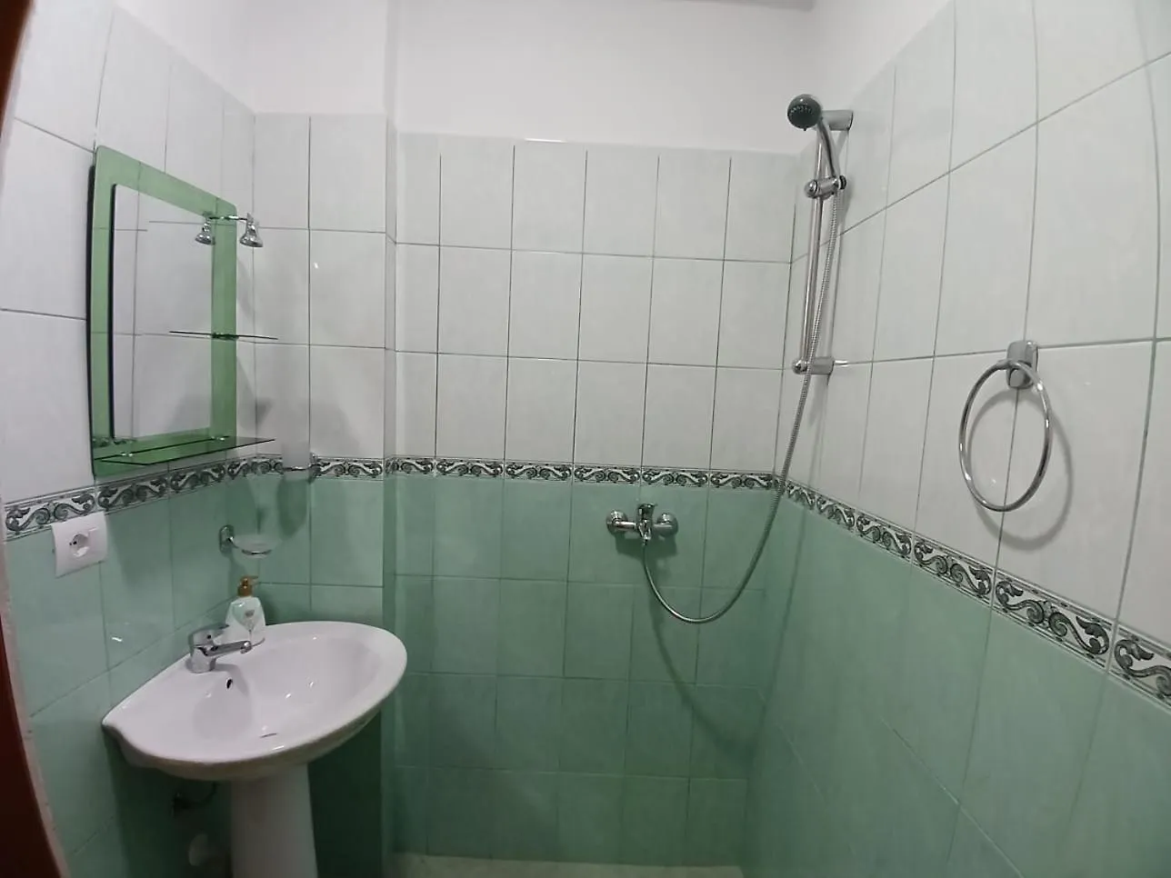 Muska Comfy Apartment 베라트