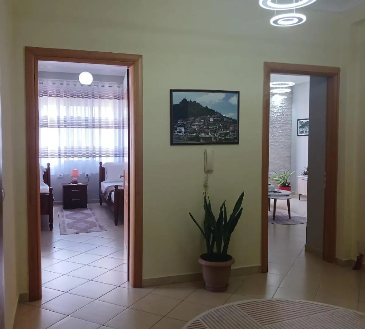 Muska Comfy Apartment 베라트